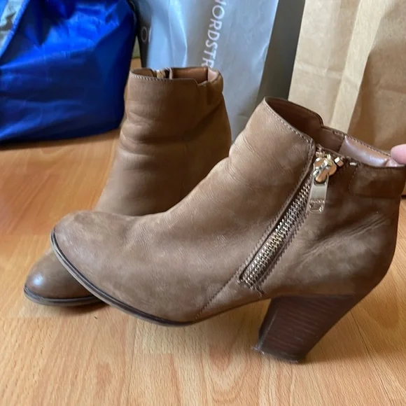 Aldo | Shoes | Aldo Boots Size Tan Slight Heel | Poshmark display picture 2